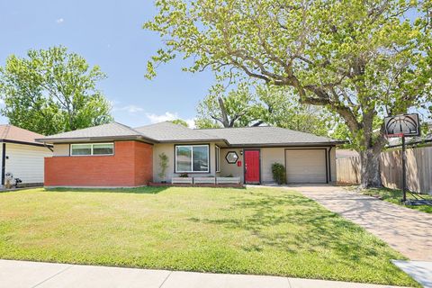 Photo of 206 Irene Street, Deer Park, TX 77536 (MLS # 36007671)