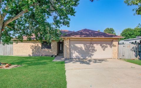 830 S 6th Street La Porte TX 77571