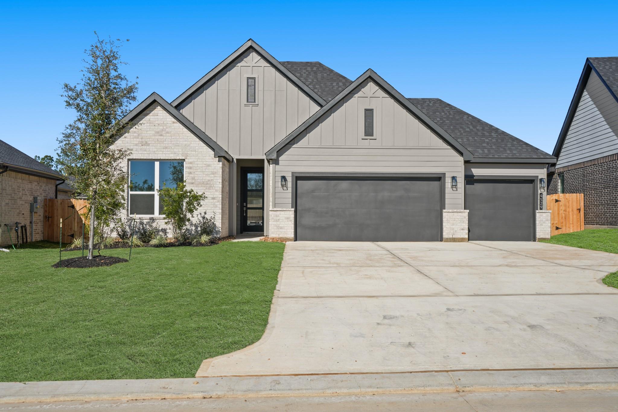 4529 Iguaza Falls Drive