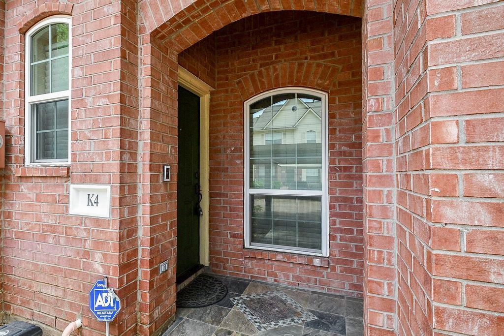 Photo of 2710 Grants Lake Boulevard #K4, Sugar Land, TX 77479 (MLS # 86283758)