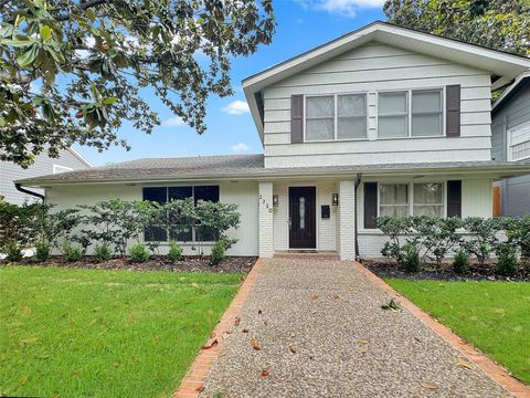Photo of 2320 Gramercy Street, Houston, TX 77030 (MLS # 98321183)