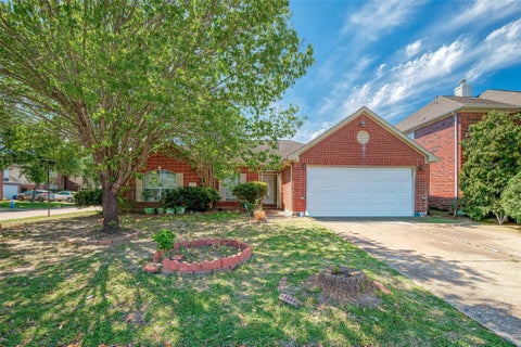 Photo of 8918 Rustling Leaves Road, Houston, TX 77083 (MLS # 39444245)