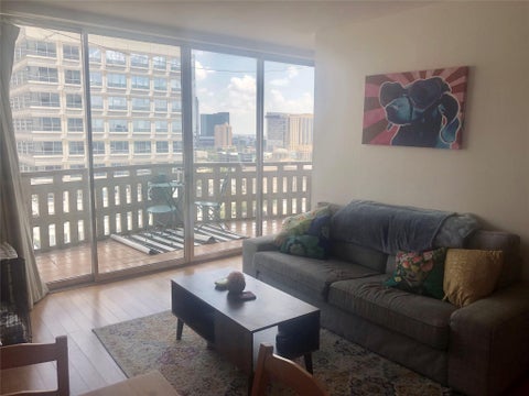 Photo of 2016 Main St Street #1511, Houston, TX 77002 (MLS # 91144157)