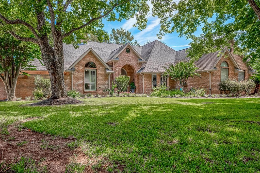 Photo of 4910 Waterbeck Street Street, Fulshear, TX 77441 (MLS # 2048380)
