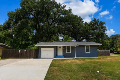 Photo of 207 Jasmine Street, Lake Jackson, TX 77566 (MLS # 91492970)