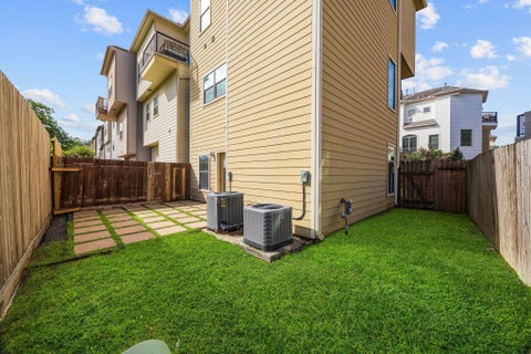 Photo of 1146 Hempstead Villa Lane, Houston, TX 77008 (MLS # 78651748)