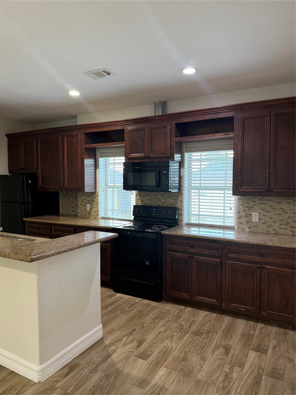 716 Kolb Road Road 204