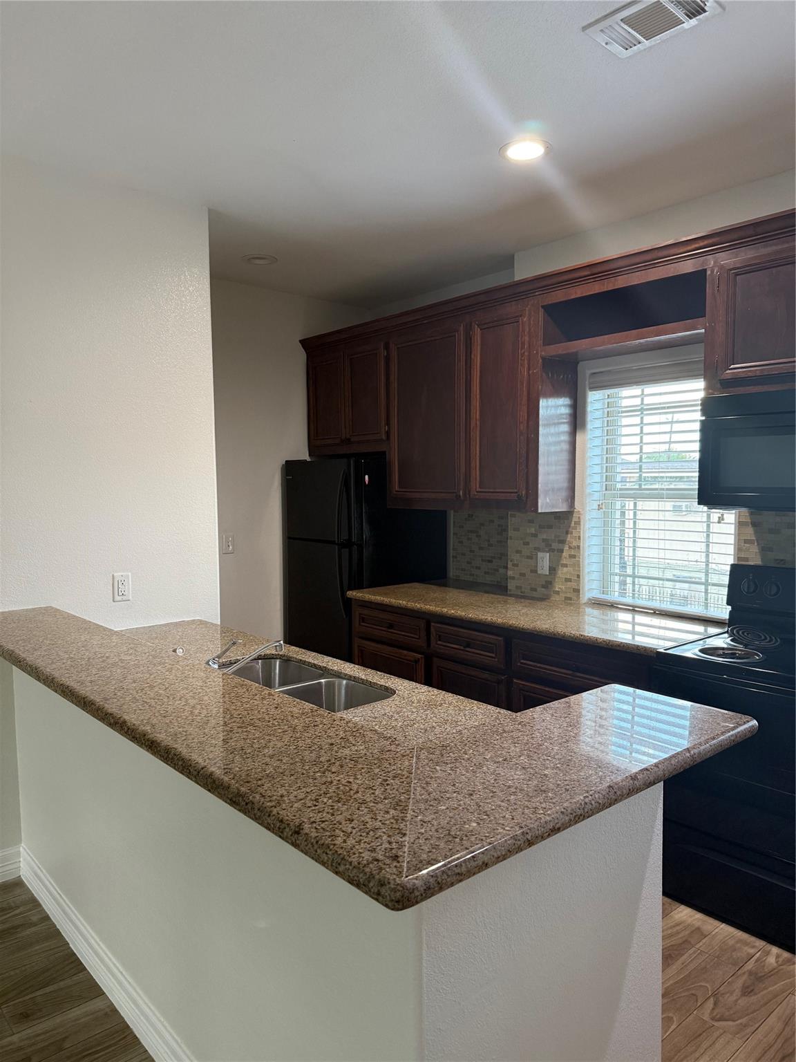 716 Kolb Road Road 204