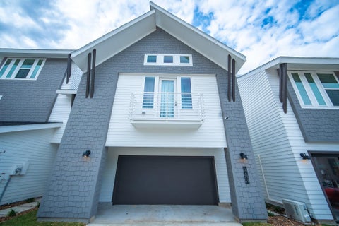 Photo of 7611 Victory Reserve Street, Houston, TX 77088 (MLS # 57714037)