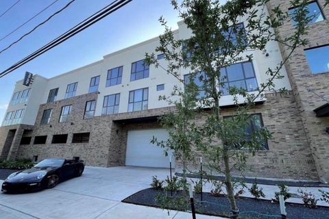 Apartment For Rent - 2727 Houston Avenue #209<br/> Houston, TX 77009