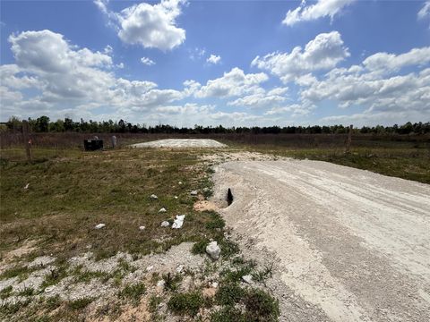 Photo of 393 Road 5854, Cleveland, TX 77327 (MLS # 95567328)