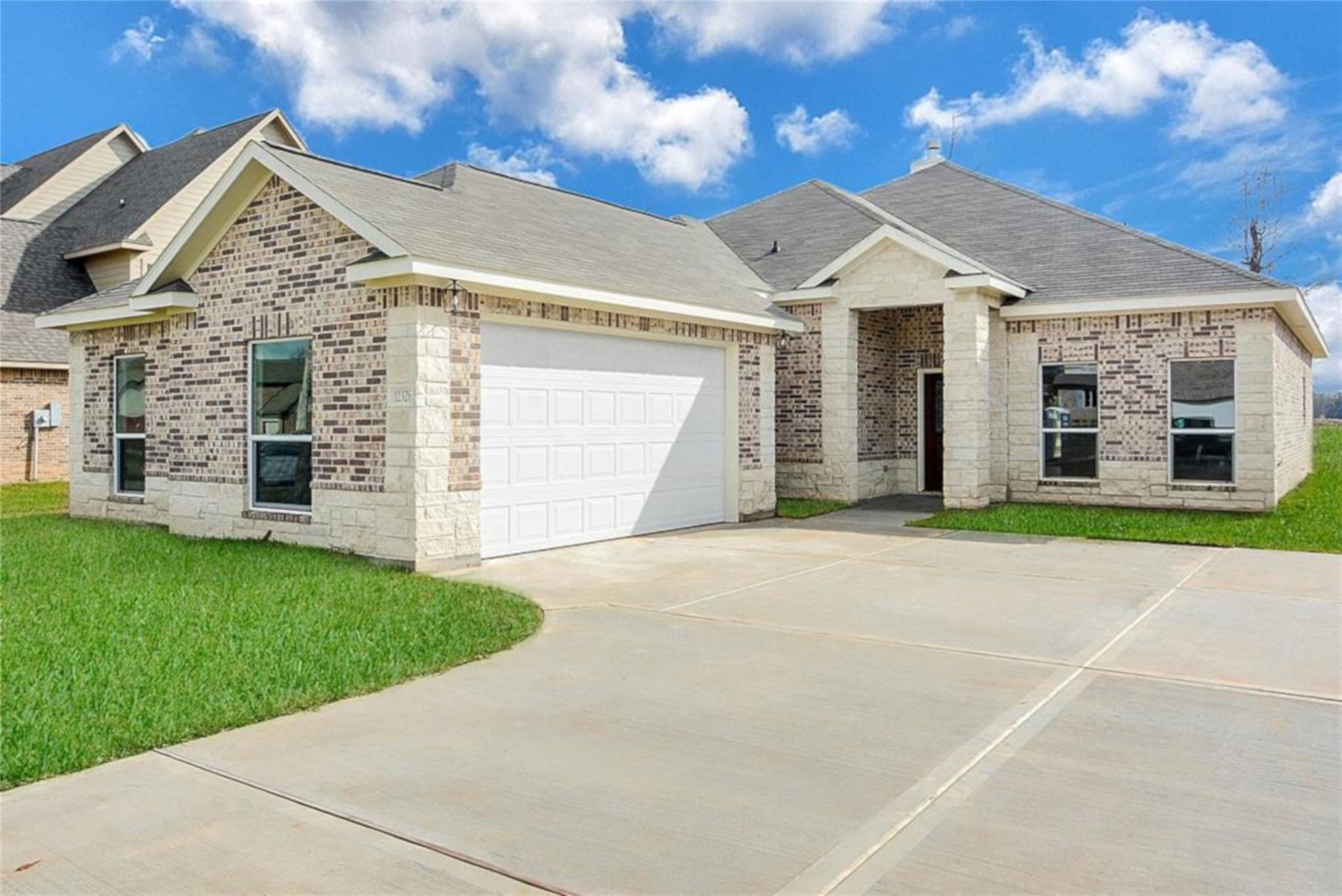 12328 N Chestnut Hills Drive