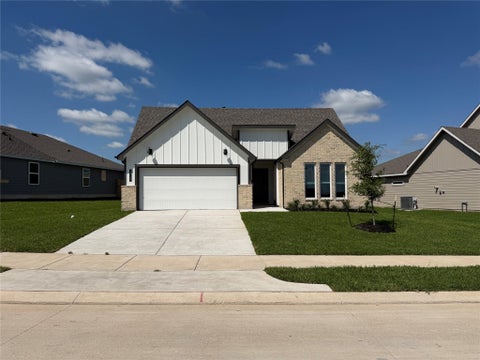 Homes For Sale - 1717 San Jacinto Dr Dr<br/> Brenham, TX 77833