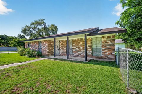 Photo of 8158 Detroit Street, Houston, TX 77017 (MLS # 73779820)