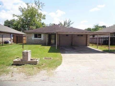 Photo of 1122 Havner Lane, Houston, TX 77037 (MLS # 16962412)