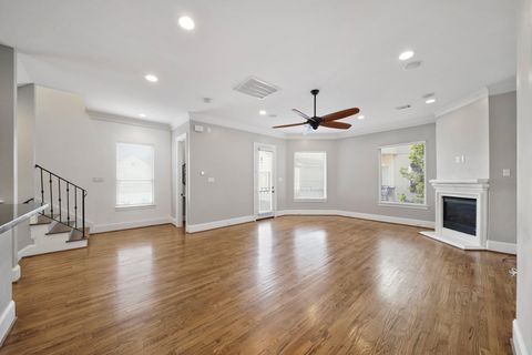 3808 Center Street A Houston TX 77007