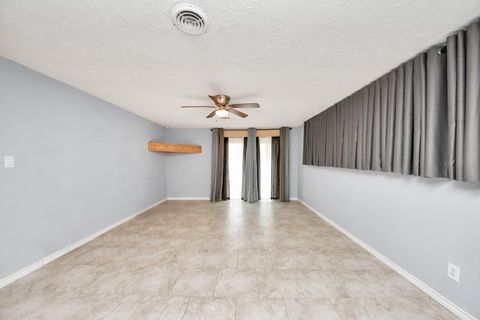 Tiny photo for 5758 Heron Drive, Houston, TX 77033 (MLS # 39268594)