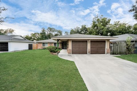 5758 Heron Drive Houston TX 77033