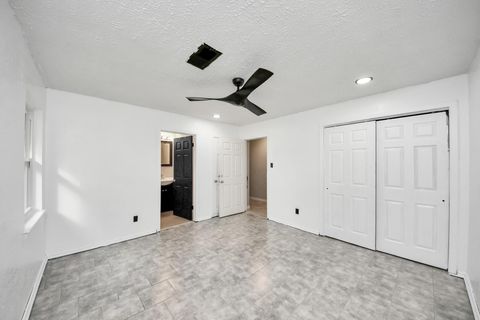 Tiny photo for 5758 Heron Drive, Houston, TX 77033 (MLS # 39268594)