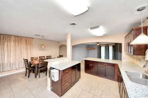 Tiny photo for 5758 Heron Drive, Houston, TX 77033 (MLS # 39268594)