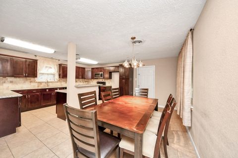 Tiny photo for 5758 Heron Drive, Houston, TX 77033 (MLS # 39268594)