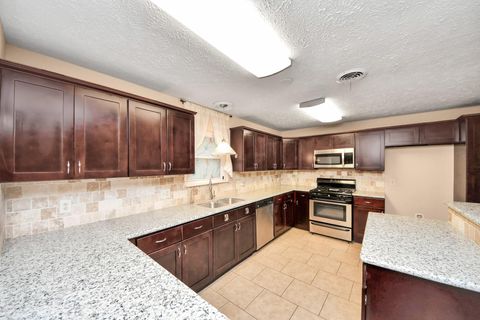 Tiny photo for 5758 Heron Drive, Houston, TX 77033 (MLS # 39268594)
