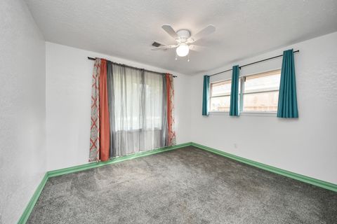 Tiny photo for 5758 Heron Drive, Houston, TX 77033 (MLS # 39268594)