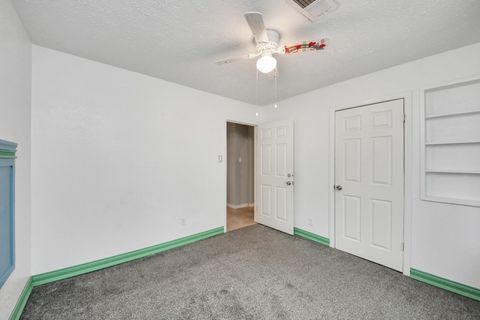 Tiny photo for 5758 Heron Drive, Houston, TX 77033 (MLS # 39268594)