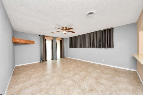 Tiny photo for 5758 Heron Drive, Houston, TX 77033 (MLS # 39268594)