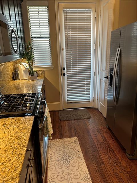 Tiny photo for 1049 W 22nd Street #H, Houston, TX 77008 (MLS # 89091550)