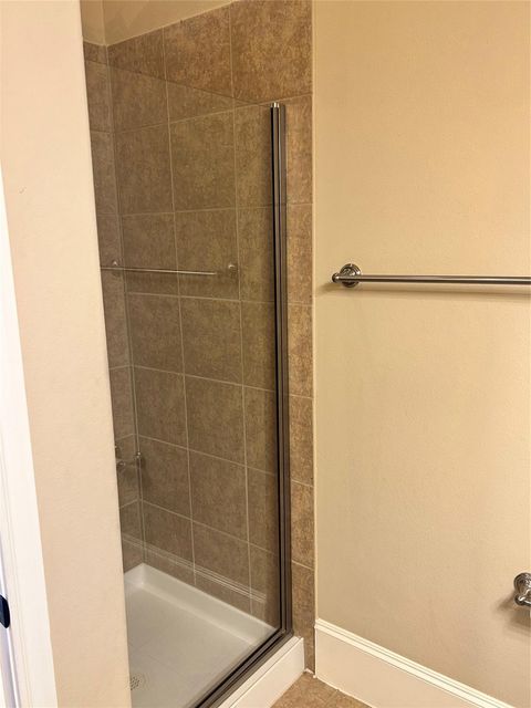 Tiny photo for 1049 W 22nd Street #H, Houston, TX 77008 (MLS # 89091550)