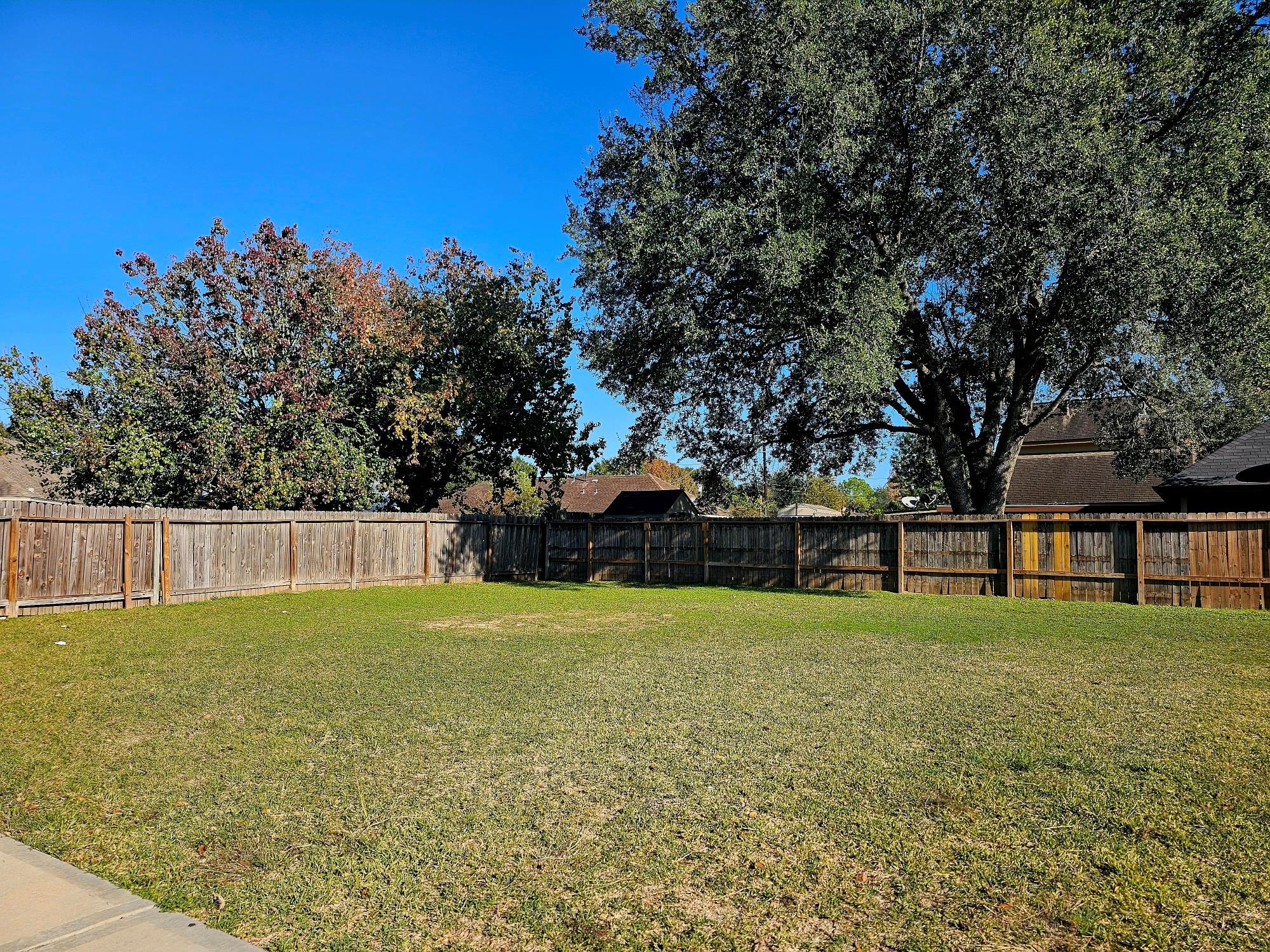 5201 Hampton Court Court