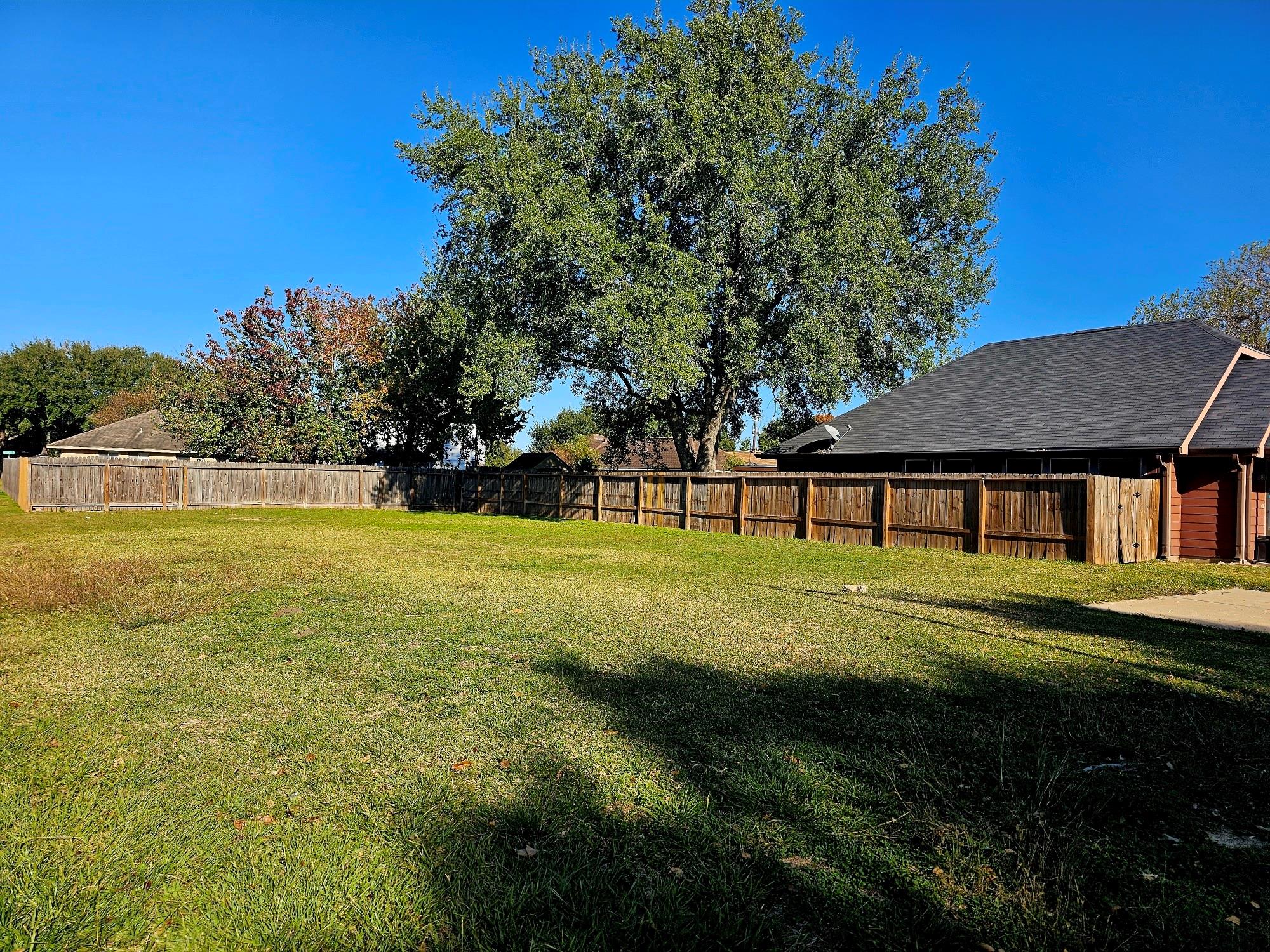 5201 Hampton Court Court