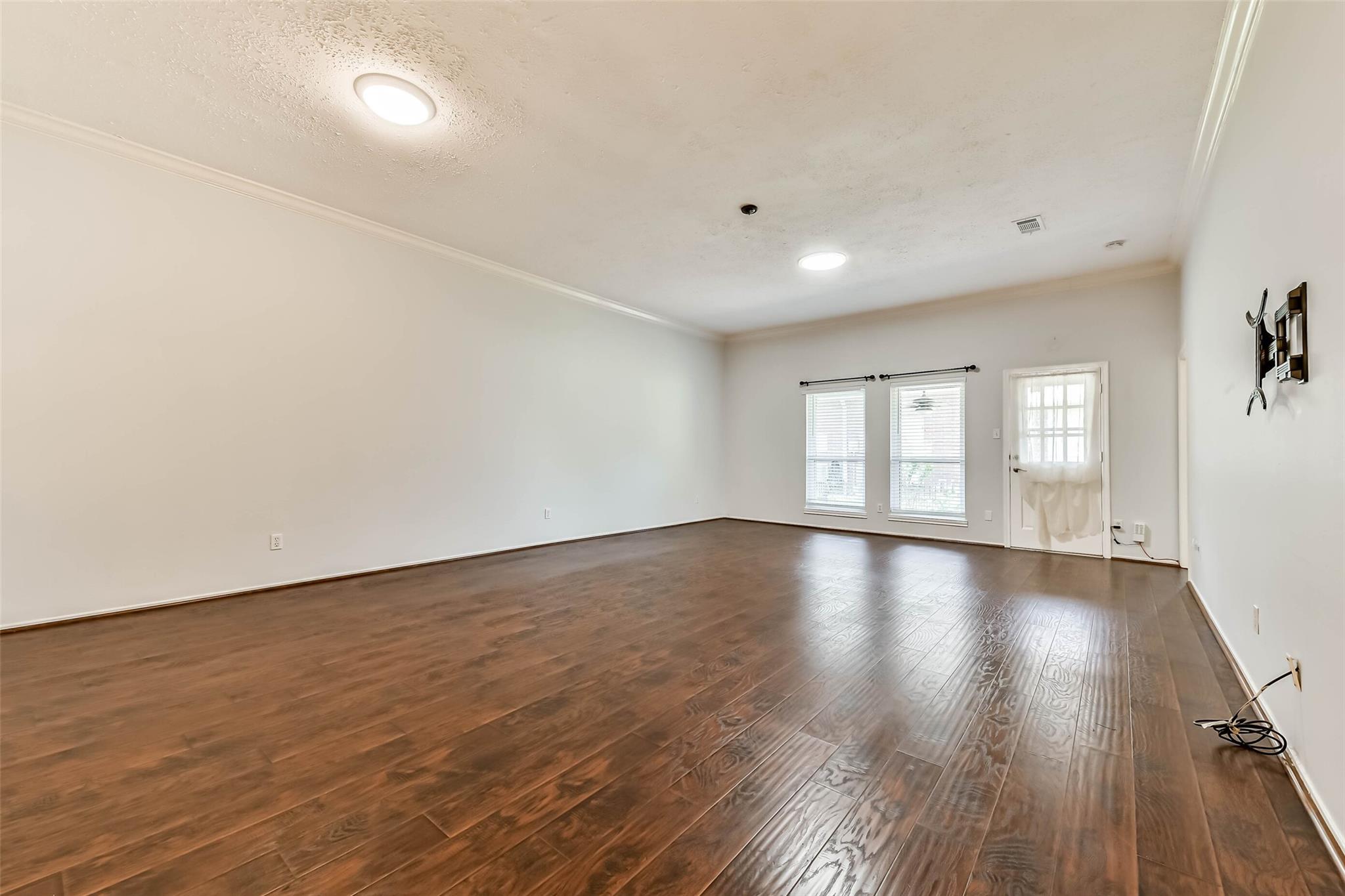 3327 S Country Meadows Lane