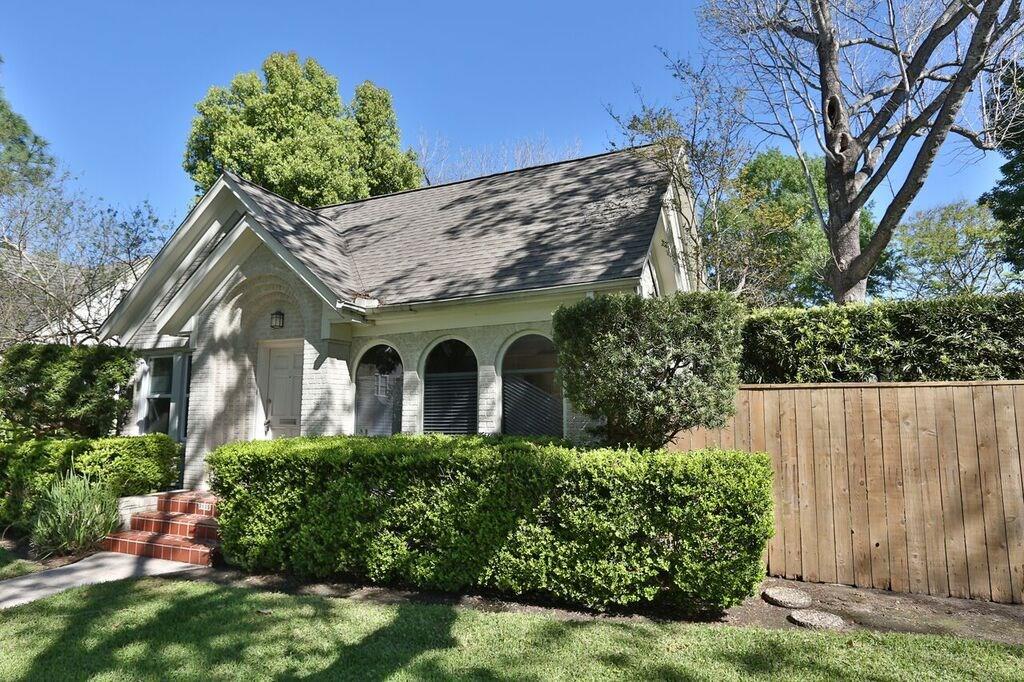 3124 Jarrard Street
