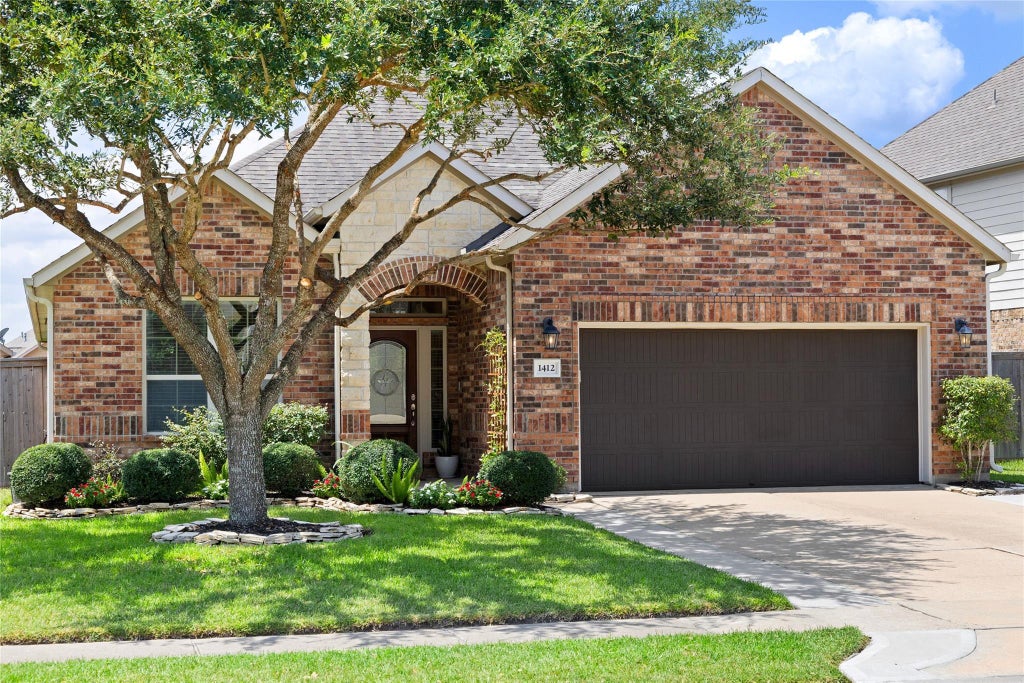 Photo of 1412 Copper Ridge Lane, Pearland, TX 77581 (MLS # 77462340)