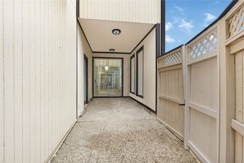 Tiny photo for 2230 Fulham Court, Houston, TX 77063 (MLS # 43032538)