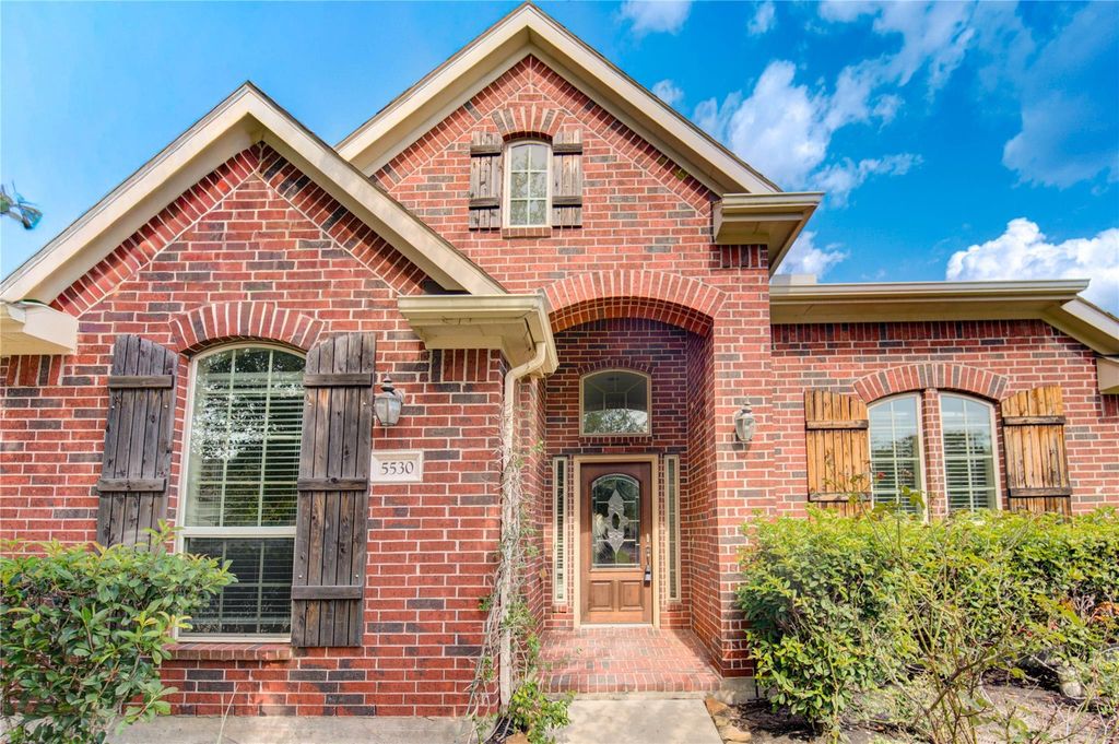 Photo of 5530 Mangrove Creek Lane, Sugar Land, TX 77479 (MLS # 91273992)