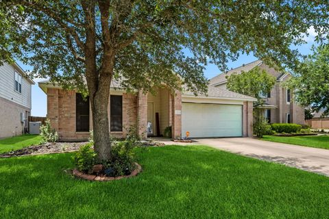 Photo of 2419 Alcove Foster Court, Fresno, TX 77545 (MLS # 13527565)