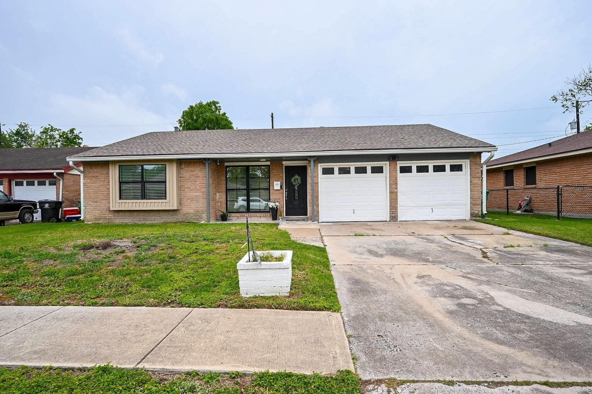 4827 Knotty Oaks Trail