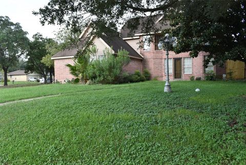 Photo of 8018 Via Bella Drive, Houston, TX 77083 (MLS # 89824246)