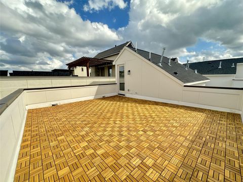 1138 W 16th Street Houston TX 77008