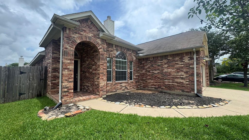 Photo of 10006 Kendahlwood Lane, Tomball, TX 77375 (MLS # 51177391)