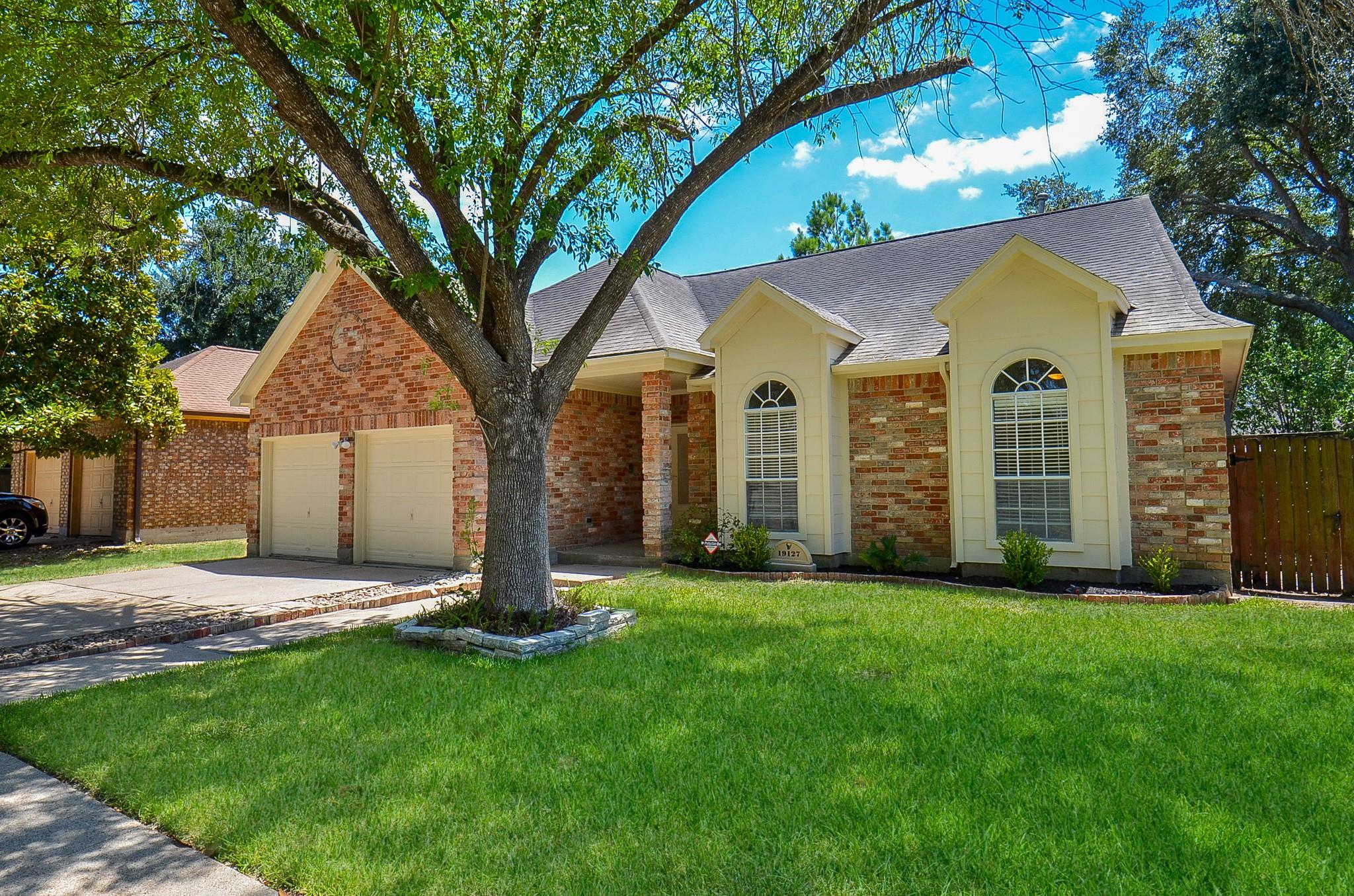 19127 Lookout Mountain Lane