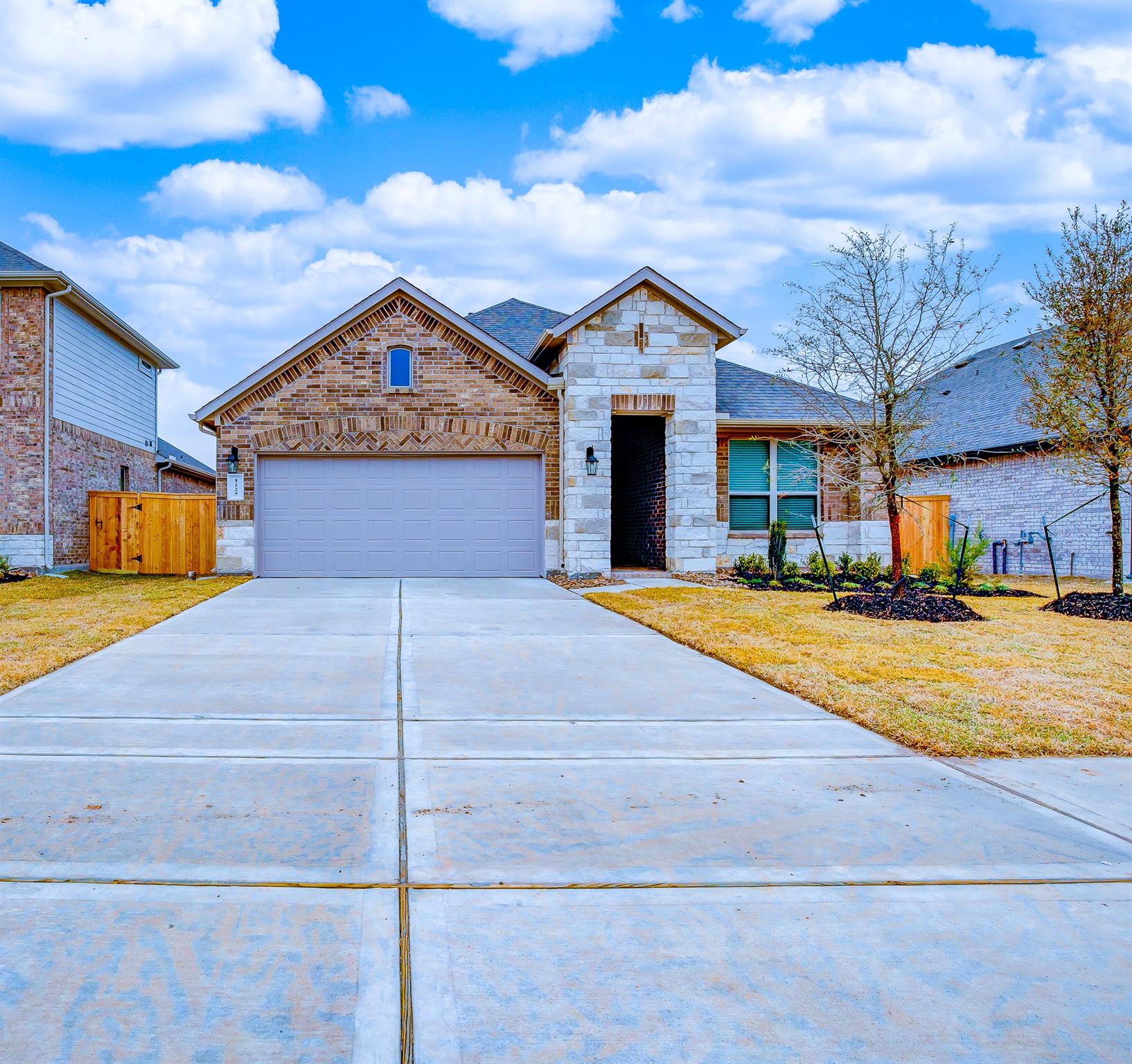 1225 Antelope Passing Dr