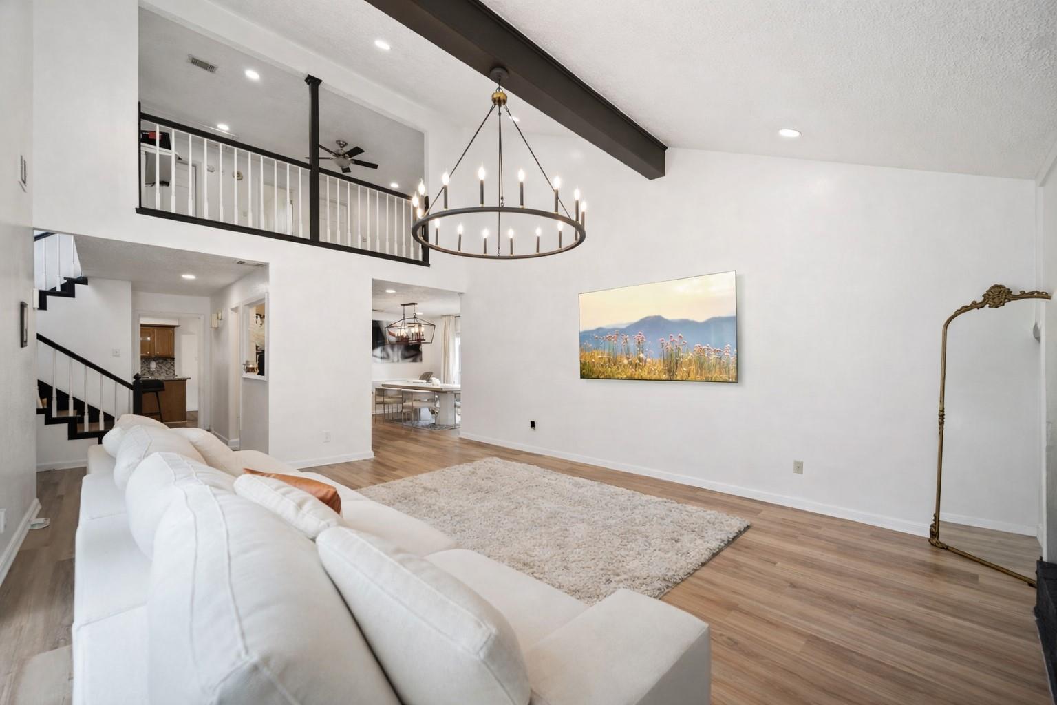 14907 Oak Bluff Court