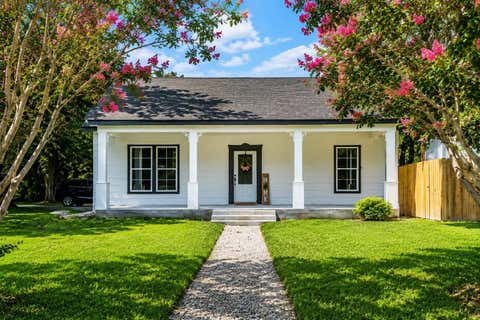 Homes For Sale - 2145 16th Street<br/> Hempstead, TX 77445