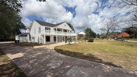 Photo of 4409 Hillbrook Drive, Orange, TX 77632 (MLS # 30387708)