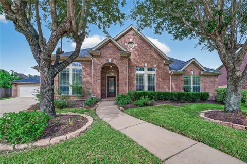Photo of 5242 Fountainbrook Lane, Sugar Land, TX 77479 (MLS # 95635124)