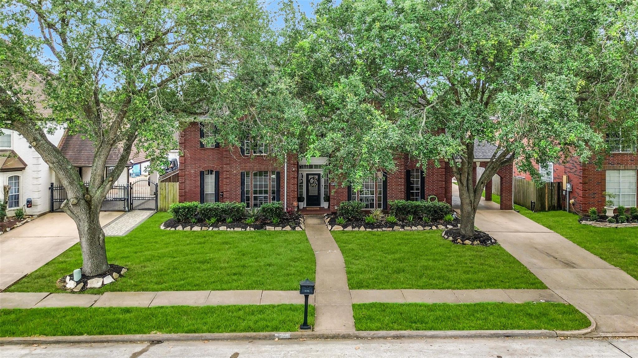 2403 N Lake Front Drive